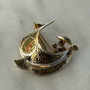 Vintage, detailed Spanish Brooch